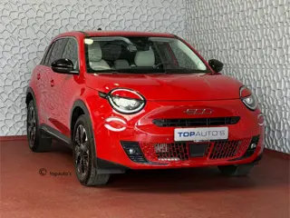 Fiat 600 1.2 HYBRID LA PRIMA CAMERA CARPLAY ADAP.CRUISE STOELVERW. ELEK.KLEP LEER MASSAGE ELEK.STOEL