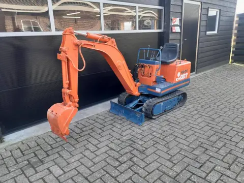 Kubota KH 007 minigraver