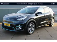 Kia e-Niro ExecutiveLine 64 kWh Stuur + stoel verwaming / Navigatie / Leder / Camera