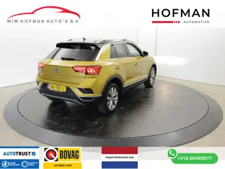 Volkswagen T-Roc 1.0 TSI Style 2-Tone Camera Apple Carplay Adapt-cruise Clima 1e eigenaar