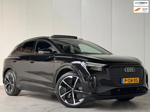 Audi Q4 e-tron 40 COMPETITION S-LINE l SOH 93% l PANO l HUD l RS-ZETELS l MATRIX l TREKHAAK l CARLAY