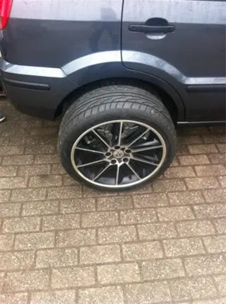 Aangeboden: 18 inch vw sportvelgen icl. banden