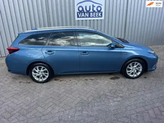 Toyota Auris Touring Sports 1.8 Hybrid Lease pro