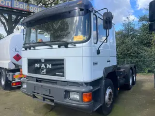 MAN 32.502 Commander - V10 double turbo engine - manual - 6x4 - steel springs