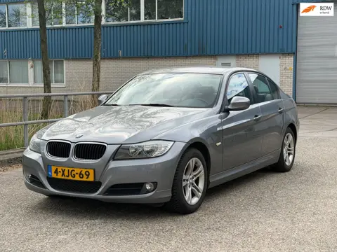 BMW 3-serie 316i M Line Face lift Clima! Leder! 133.300 KM NAP! APK! LM velgen!
