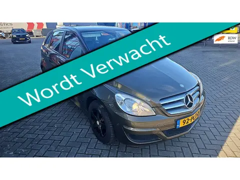 Mercedes-Benz B-klasse 180 116pk 2e eig. Airco Cruise PDC Trekhaak 1300kg.