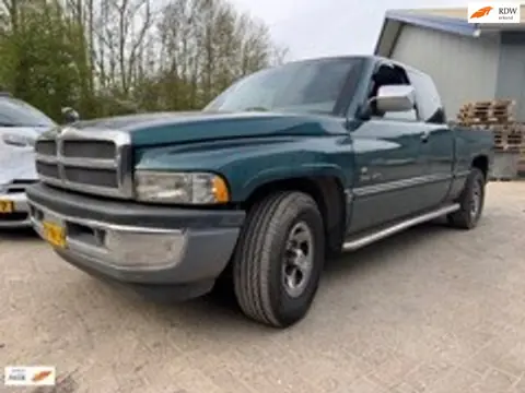 Dodge RAM 1500 lichte brandschade motor