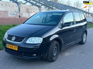 Volkswagen Touran 2.0-16V FSI Highline/7Persoons/cruise control/Apk