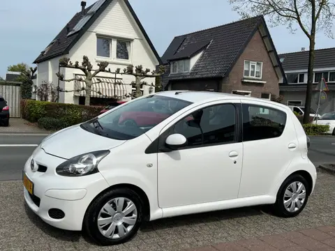 Toyota Aygo 1.0-12V 93.000 km NL-AUTO-NAP