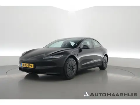 Tesla Model 3 Standard RWD 60 kWh | Pano | Camera | Stoelverw. | Navi | Elek. Stoelen | CarPlay |