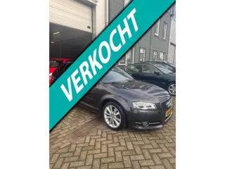 Audi A3 Sportback 1.6 TDI Attraction Advance 5 DEURS NAP