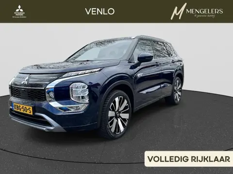 Mitsubishi Outlander 2.4 PHEV Instyle+ RIJKLAAR | Full Options | Trekhaak | All-Seasonbanden | Demo