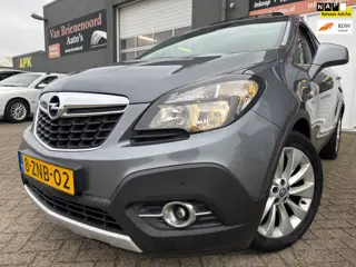 Opel Mokka 1.4 T Cosmo met leer en parkeersensoren en trekhaak en elec open dak en bluetooth telefoo