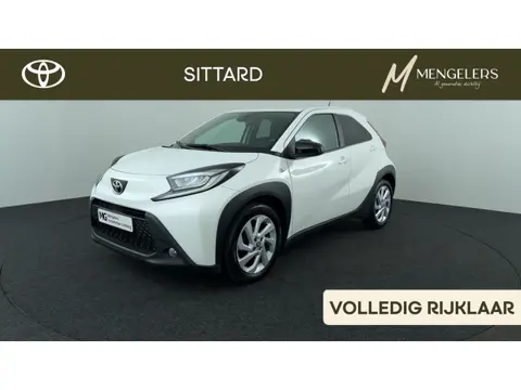 Toyota Aygo X 1.0 VVT-i MT first | Rijklaar | Camera achter | Android/-Apple Carplay | LM velgen