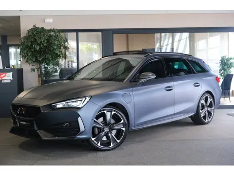 CUPRA Leon Sportstourer 1.4 e-Hybrid VZ 245PK MATT Pano Volleder Cam SuperSportStuur ACC
