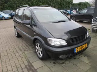 Opel Zafira 2.2-16V Elegance AUTOMAAT! LEES TEKST!