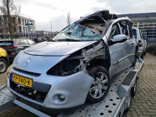 Renault Clio 1.5 dCi Collection SLOOPAUTO (bj 2011)