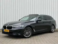 BMW 5-serie Touring 530e Business Edition Plus|Pano|Hifi|Trekhaak|Sfeerverlichting|Leder|Stoelverwar