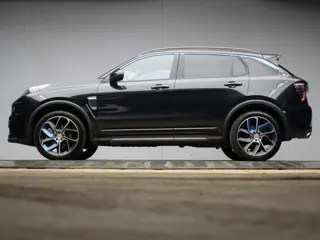 Lynk & Co 01 1.5 Sport (PANORAMADAK,APPLE CARPLAY,NAVI,CAMERA,CLIMATE,CRUISE,STOELVERWARMING,LED,SPO