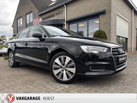 Audi A3 Limousine 1.5 TFSI Design Pro Line Navigatie / Parkeersensors / Stoelverwarming