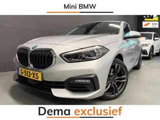 BMW 1-serie 118i Executive Edition V-COCKPIT/NAVI/LED/CARPLAY/ECC/PDC/CRUISE///
