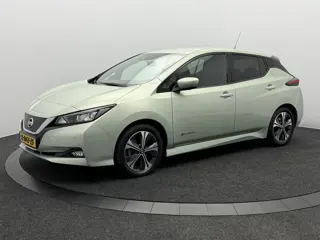 Nissan Leaf Tekna 40 kWh SOH 90% | Trekhaak | Warmtepomp | 360° Camera | Navigatie | Stoel/Stuurverw
