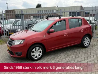 Dacia Sandero 0.9 TCe Lauréate 90PK! NL AUTO NAP! Airco l NAVI l Elek pakket l Trekhaak ! 1e eigenaa