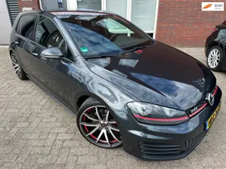 Volkswagen GOLF 2.0 TSI GTI / Navi / Camera / PDC / Carplay / Stoelverwarming
