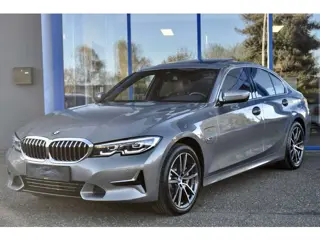 BMW 3-serie 330e xDrive LUXURY ** LED, TARTUFO LEDER, TREKH, HuD, SCHUIF/KANTEL, HuD, MEM, 18-inch *