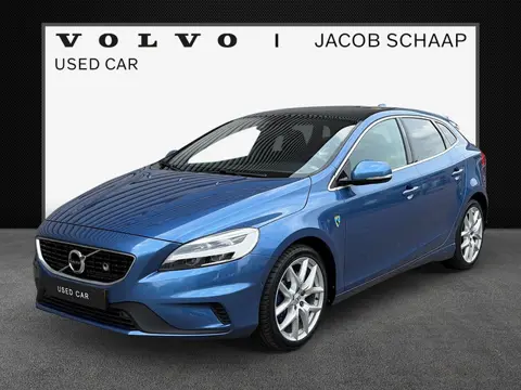 Volvo V40 1.5 T3 Polar+ Sport / Heico filter + uitlaat / R-design styling kit / 18" Velgen /