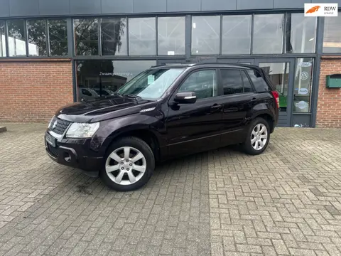 Suzuki Grand Vitara 2.4 High Executive, Airco, Stoelverwarming, Leer, Pano, 4X4