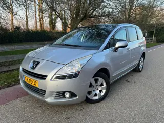 Peugeot 5008 1.6 THP Style 7p. Clima Pano
