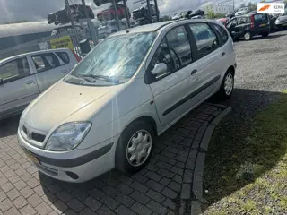 Renault Mégane Scénic 1.6-16V RN lees advertentie goed door apk tot augustus 2026