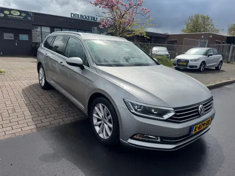 Volkswagen Passat Variant 1.6 TDI DSG-AUTOMAAT NAVI/CAMERA/CLIMA/LED