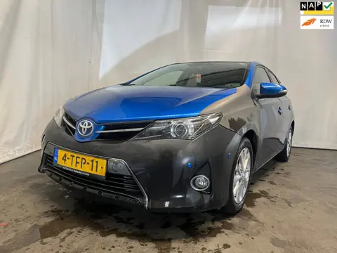 Toyota Auris 1.8 Hybrid Lease+ - Roest - Schade