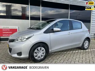 Toyota Yaris 1.0 VVT-i Aspiration / camera