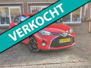 Toyota Yaris 1.3 VVT-i Lounge Clima Cruise Navi Camera LMV - RIJKLAAR -