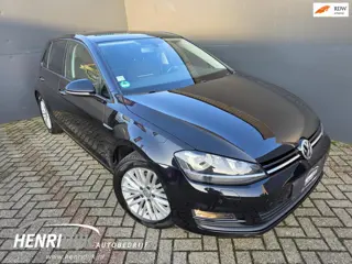 Volkswagen Golf 1.2 TSI CUP Edition Camera / Trekhaak / Navi / ParkAssist / Xenon