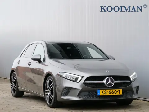 Mercedes-Benz A-Klasse 180 Business Solution 136 Pk Automaat Navigatie / Camera / 18 inch / Stoelver
