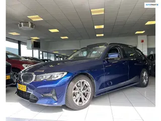 BMW 3-serie Touring 330i xDrive High Executive/Panoramadak/Leder
