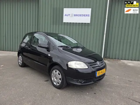 Volkswagen Fox 1.2 Trendline - LAGE KILOMETERS - RIJD SCHAKELD GOED!