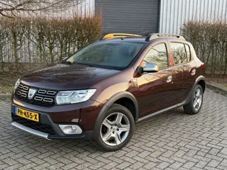 Dacia Sandero BJR 2017 0.9 TCe 90 PK Stepway Laureate CAMERA | TELEFONIE | AIRCO | CRUISE | NAVI