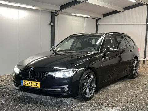 BMW 318i Touring High Exe AUT. 8-2017 PANO NAVI LED ST.VERW CRUISE EL.UITK.TREKH 18''LMV..