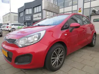 Kia Rio 1.2 CVVT Comfort Pack 5 deurs nl-auto ! 89 dkm airco lmv trekhaak