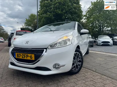 Peugeot 208 1.2 VTi Clima Elek Pakket Navi Cruise PDC