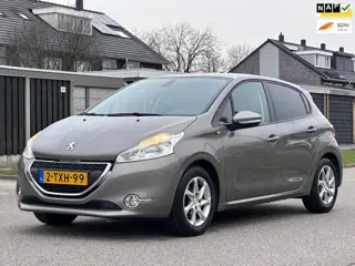 Peugeot 208 1.2 e-VTi Style 5DR*Automaat*Navigatie*Dealer onderhouden*NAP*Cruise*Clima*Trekhaak*Park
