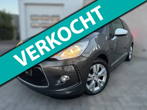 Citroen DS3 1.2 PureTech So Chic 4-SEIZOENENBANDEN / PARKEERSENSOREN / CRUISE CONTROL / CLIMATE CONT