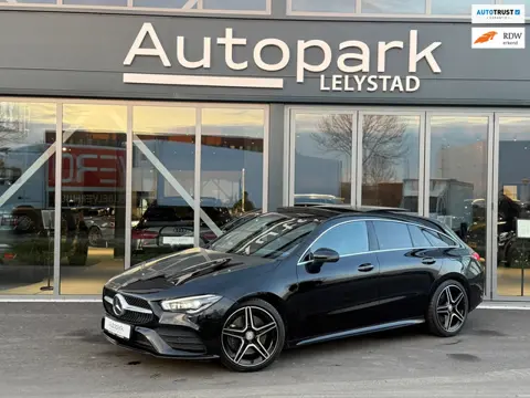 Mercedes-Benz CLA-klasse Shooting Brake 250 Premium AMG PANO SFEERVERLICHTING LED
