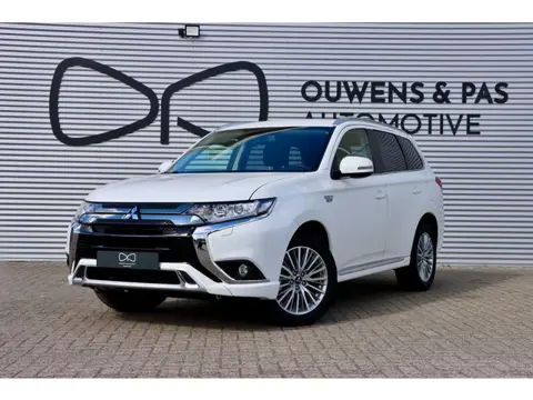 Mitsubishi Outlander 2.4 PHEV Intense | CARPLAY | STOELVERW. | LED | ALCANTARA | CRUISE
