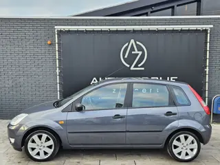 Ford Fiesta 1.3 Futura *AC*N.A.P*WEINIG KM !! (bj 2005)
